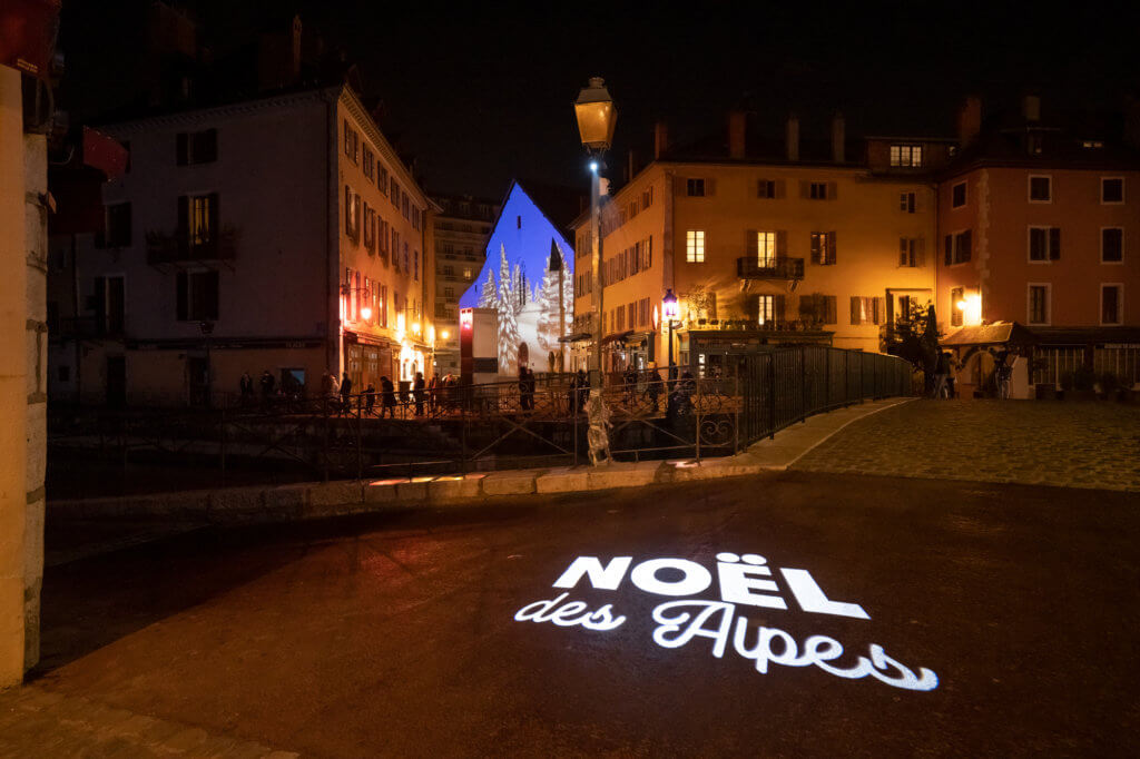 What Does Gobo Mean in Lighting? Understanding the Role and Significance of Gobos in Illumination